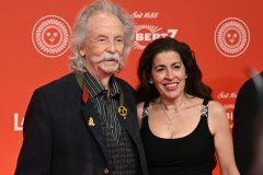 monday_night_2026_niveau-klatsch_jean_puetz_und_frau