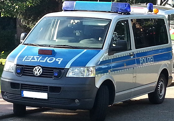 Polizeiwagen - Symbolbild /Copyright niveau-klatsch
