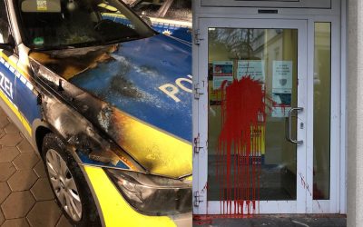 Angriffe auf Polizeiwache und Streifenwagen in Essen – Zeugen gesucht!