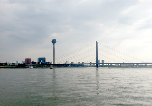 Skyline D&uuml;sseldorf/ Archiv Niveau-Klatsch