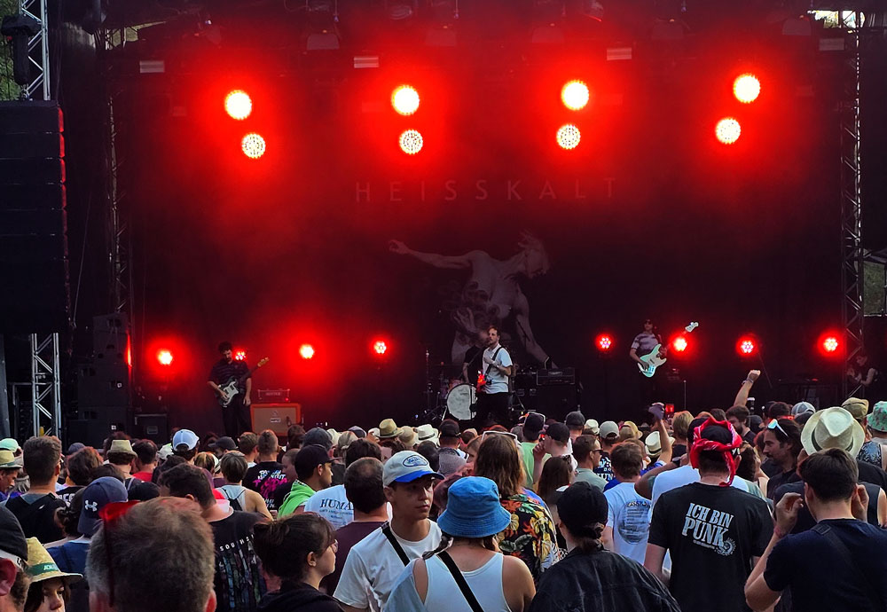 HEISSKALT - Live Taubertal Festival/ Foto niveau-klatsch