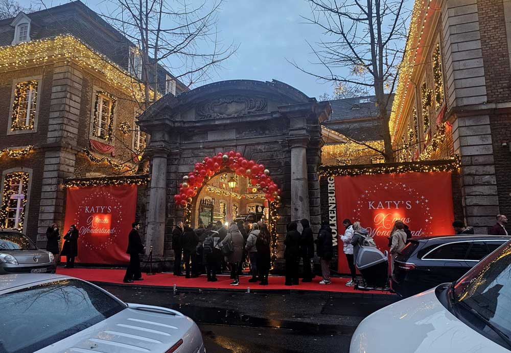 Ein Hauch von Weihnachten im November: Katy’s Xmas Wonderland verzaubert Köln/ Foto: niveau-klatsch